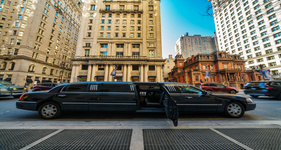 Marathon NY limousine for 1 to 6 passengers, great for weddings, proms, and airport rides