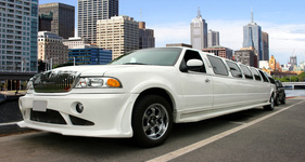 Marathon NY Taxi Service stretch SUV limousine for 4 to 18 passengers, ideal for proms, weddings, and luxury group travel